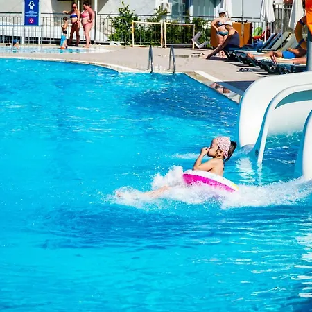 Otel Throne &